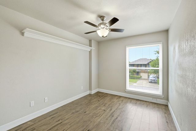 1316 Green Terrace DR, Round Rock, TX 78664