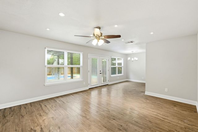 1316 Green Terrace DR, Round Rock, TX 78664