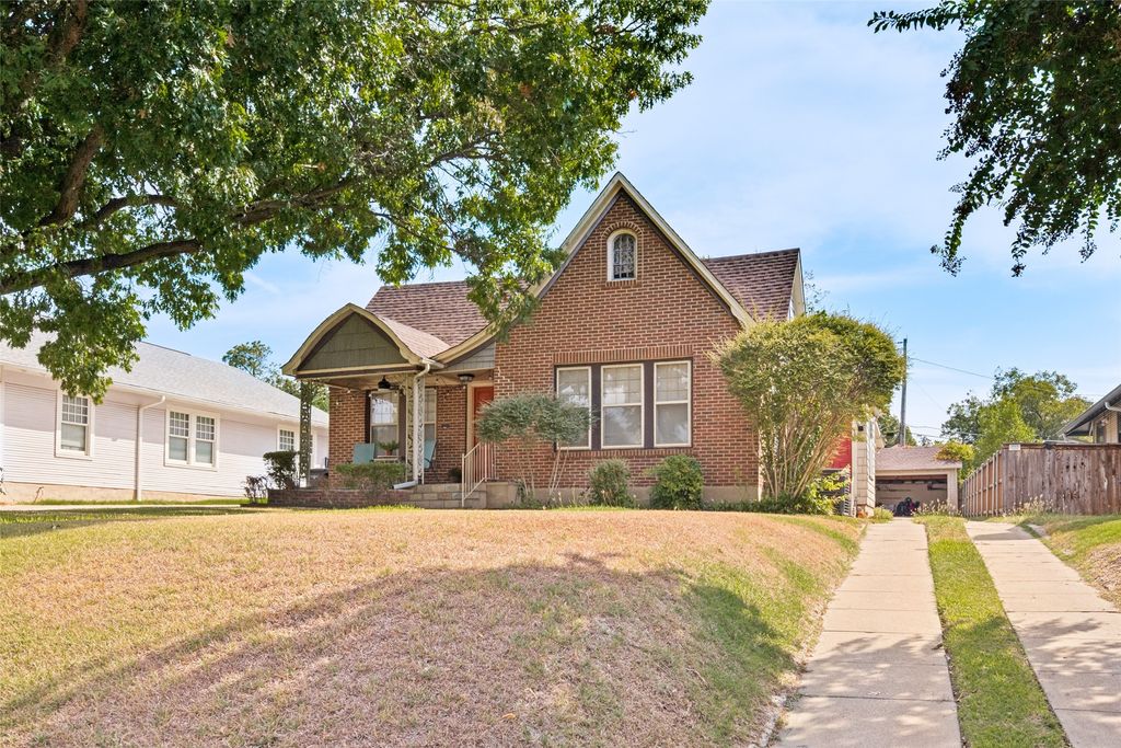 2619 S Adams, Fort Worth, TX 76110 — photo 2