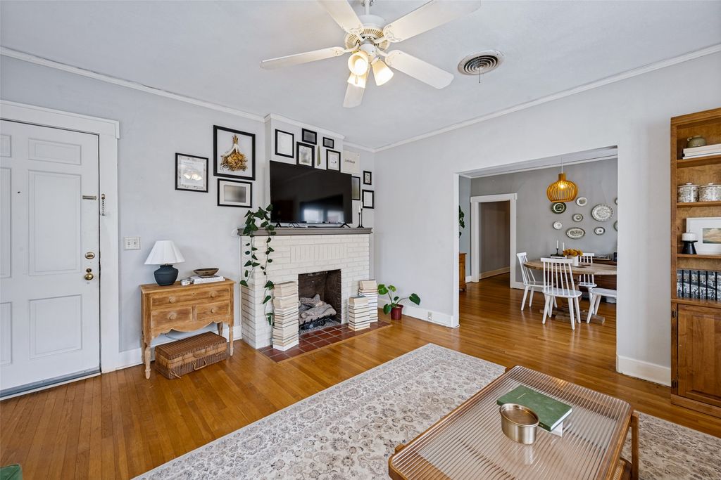 2619 S Adams, Fort Worth, TX 76110 — photo 4