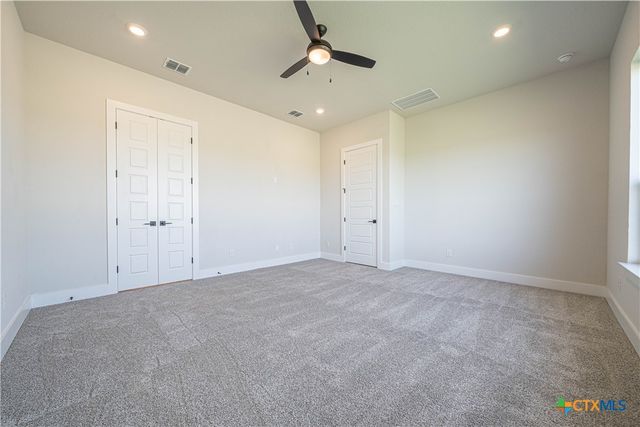 254 Firewheel Lp, Floresville, TX 78114