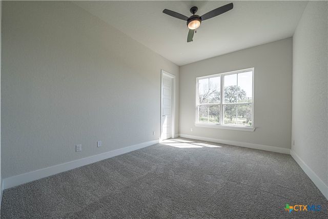 254 Firewheel Lp, Floresville, TX 78114