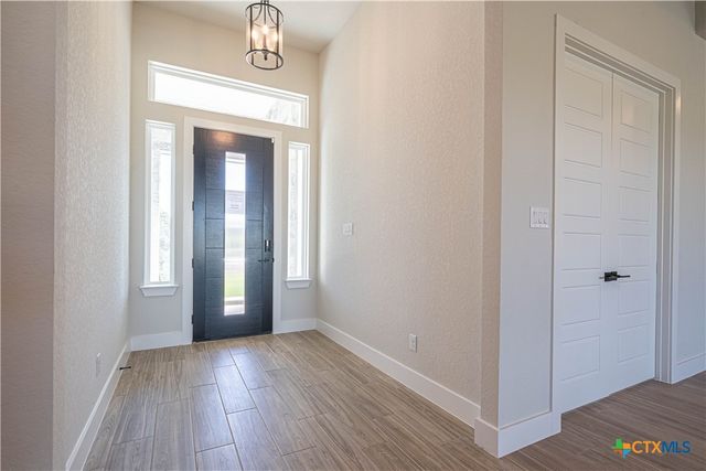 254 Firewheel Lp, Floresville, TX 78114