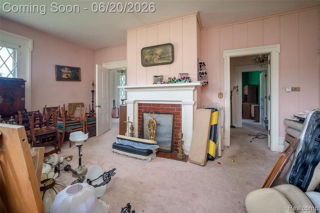 3557 W Walton Boulevard, Waterford, MI 48329