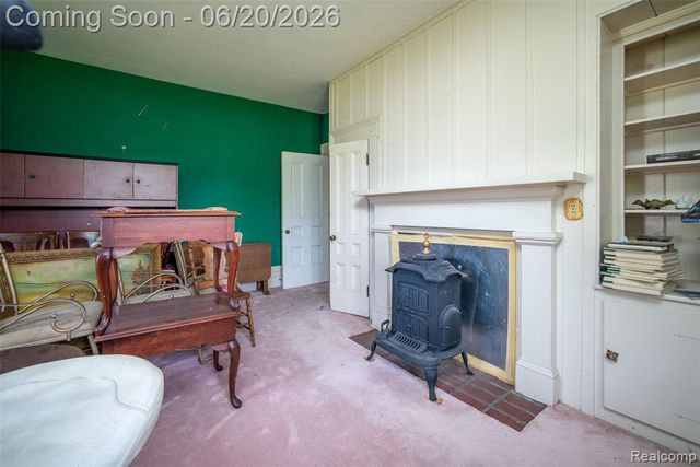 3557 W Walton Boulevard, Waterford, MI 48329