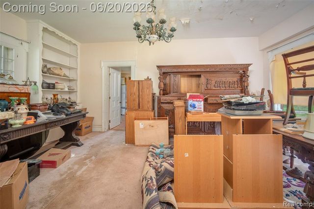 3557 W Walton Boulevard, Waterford, MI 48329