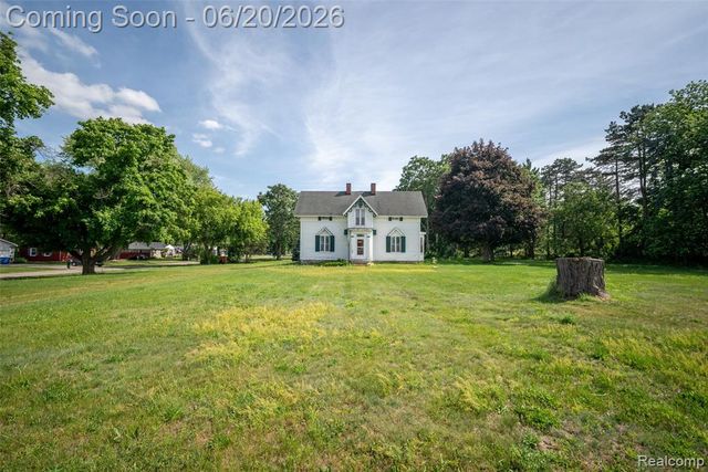 3557 W Walton Boulevard, Waterford, MI 48329