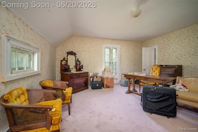 3557 W Walton Boulevard, Waterford, MI 48329