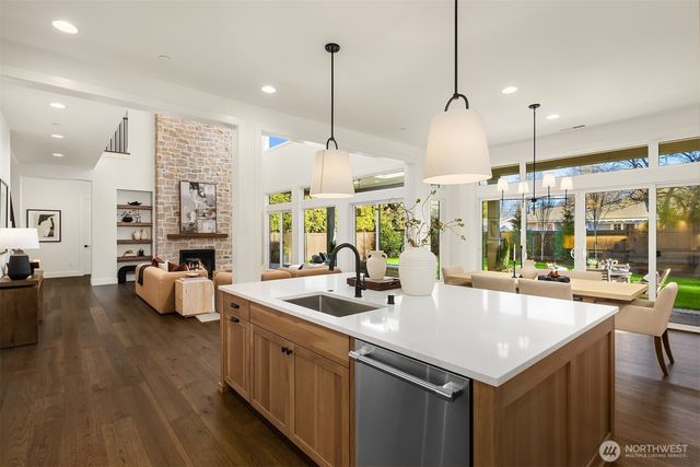 7824 131st Avenue NE, Kirkland, WA 98033