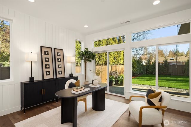 7824 131st Avenue NE, Kirkland, WA 98033