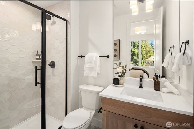 7824 131st Avenue NE, Kirkland, WA 98033