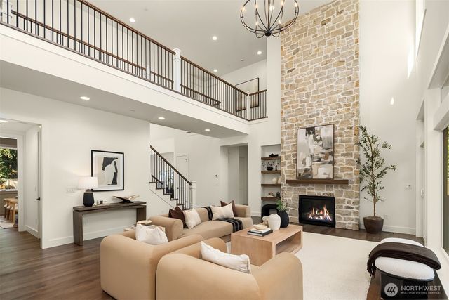 7824 131st Avenue NE, Kirkland, WA 98033