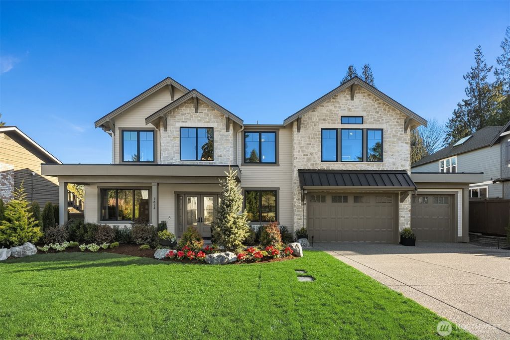 7824 131st Avenue NE, Kirkland, WA 98033