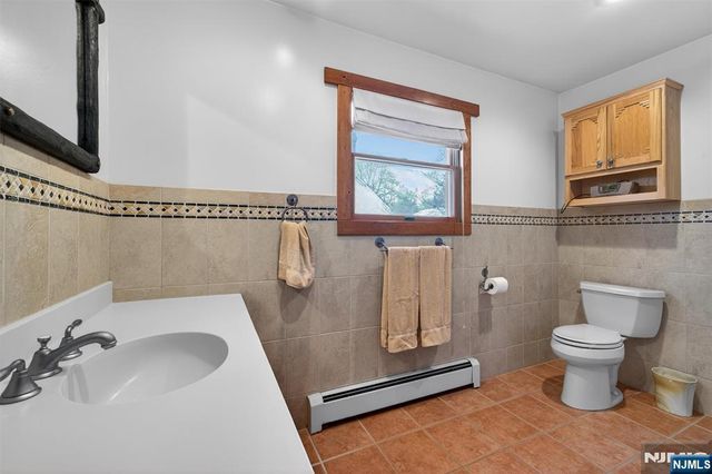 229 Rockland Avenue, River Vale, NJ 07675