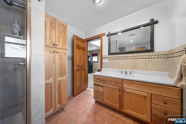 229 Rockland Avenue, River Vale, NJ 07675