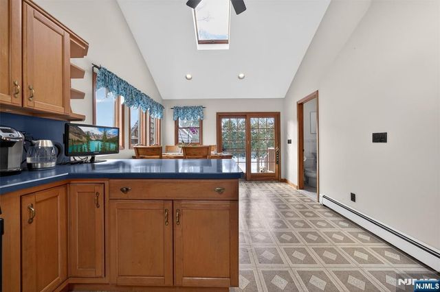 229 Rockland Avenue, River Vale, NJ 07675