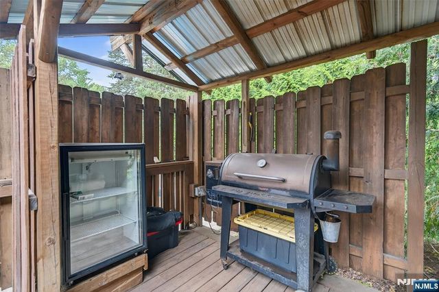 229 Rockland Avenue, River Vale, NJ 07675