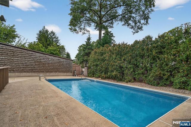 229 Rockland Avenue, River Vale, NJ 07675