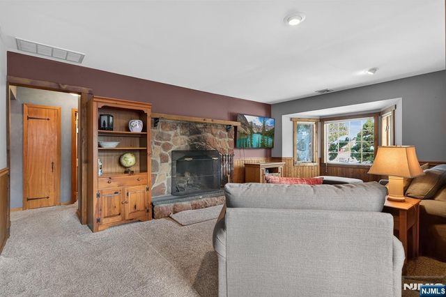 229 Rockland Avenue, River Vale, NJ 07675