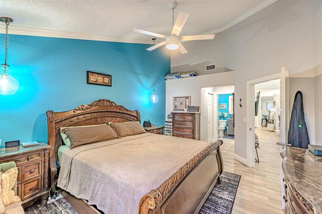 405 Maplewood Drive 405, Greenacres, FL 33415