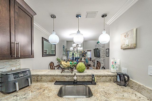 405 Maplewood Drive 405, Greenacres, FL 33415