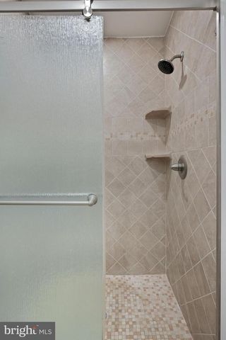 17636 HORIZON PL, Rockville, MD 20855