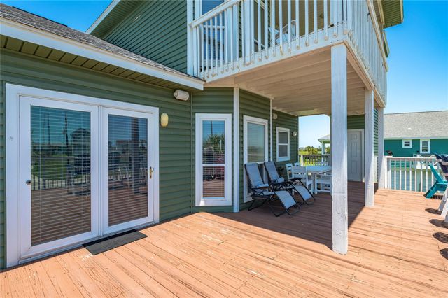 18902 Shaman Drive, Galveston, TX 77554