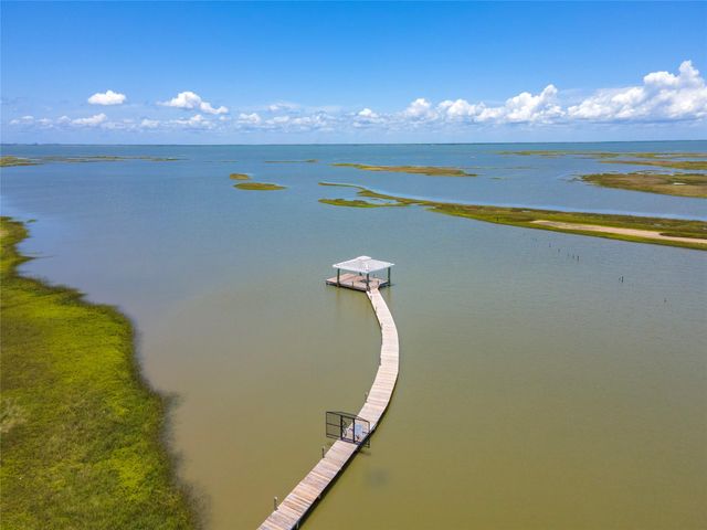 18902 Shaman Drive, Galveston, TX 77554