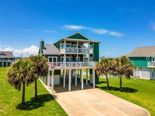 18902 Shaman Drive, Galveston, TX 77554