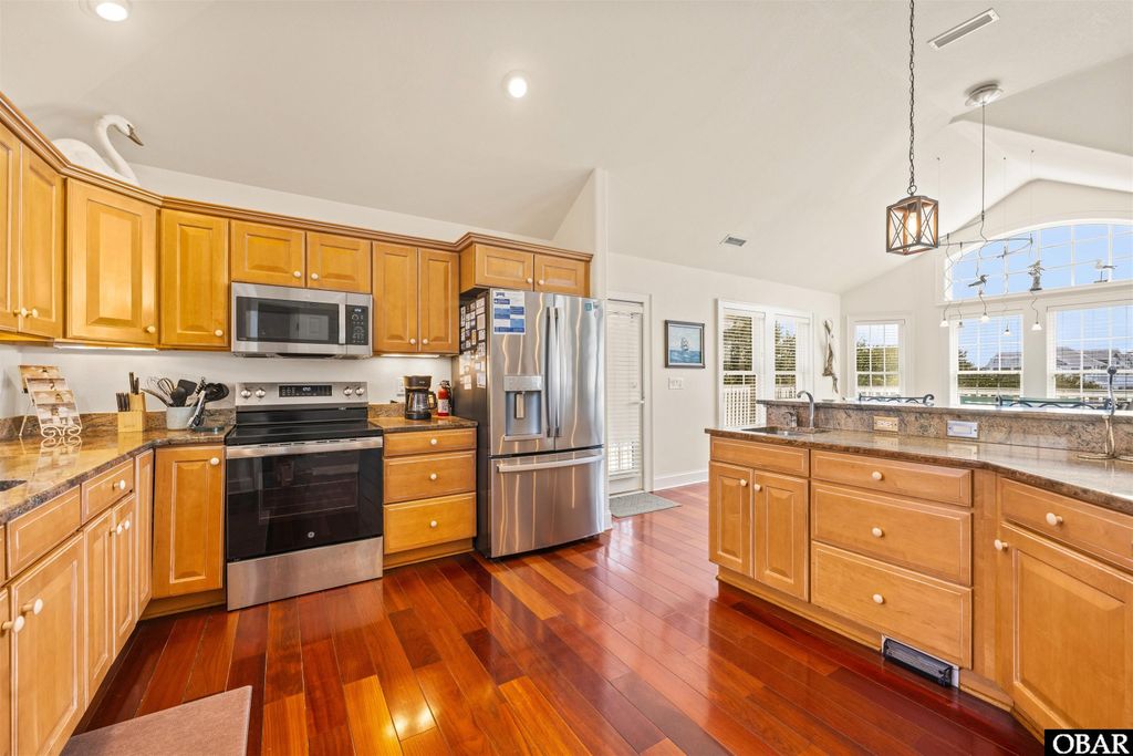Image 11 of property listing at 114 Flight Drive, Duck, NC 27949