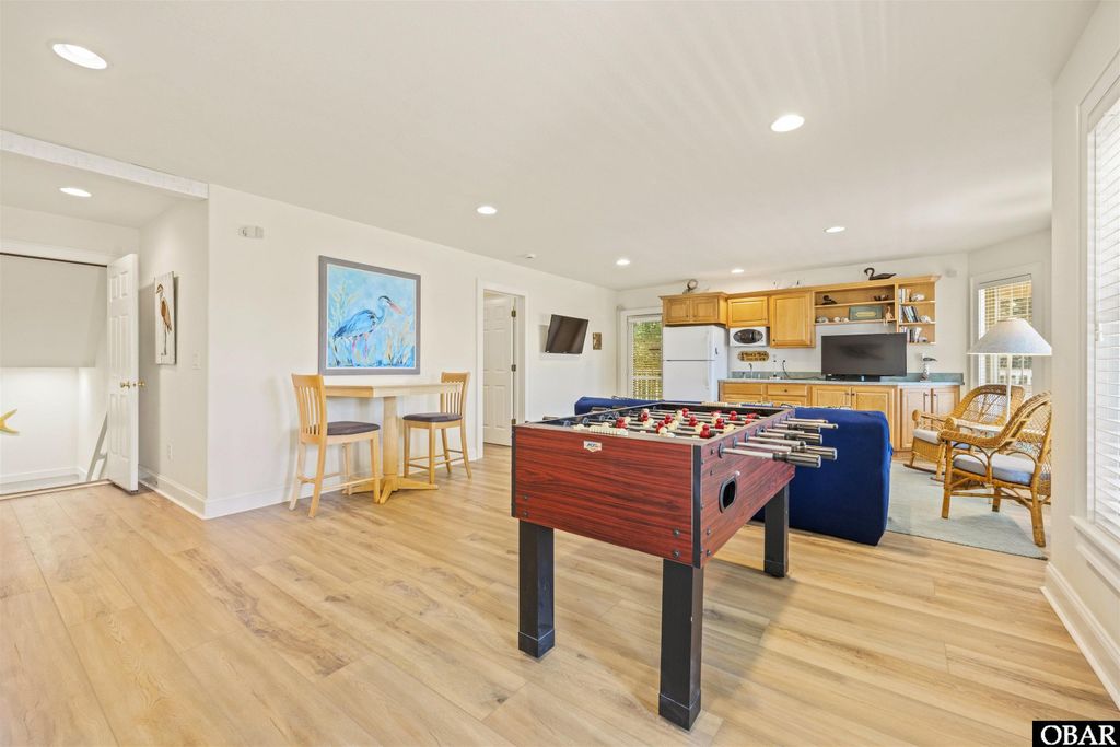Image 26 of property listing at 114 Flight Drive, Duck, NC 27949