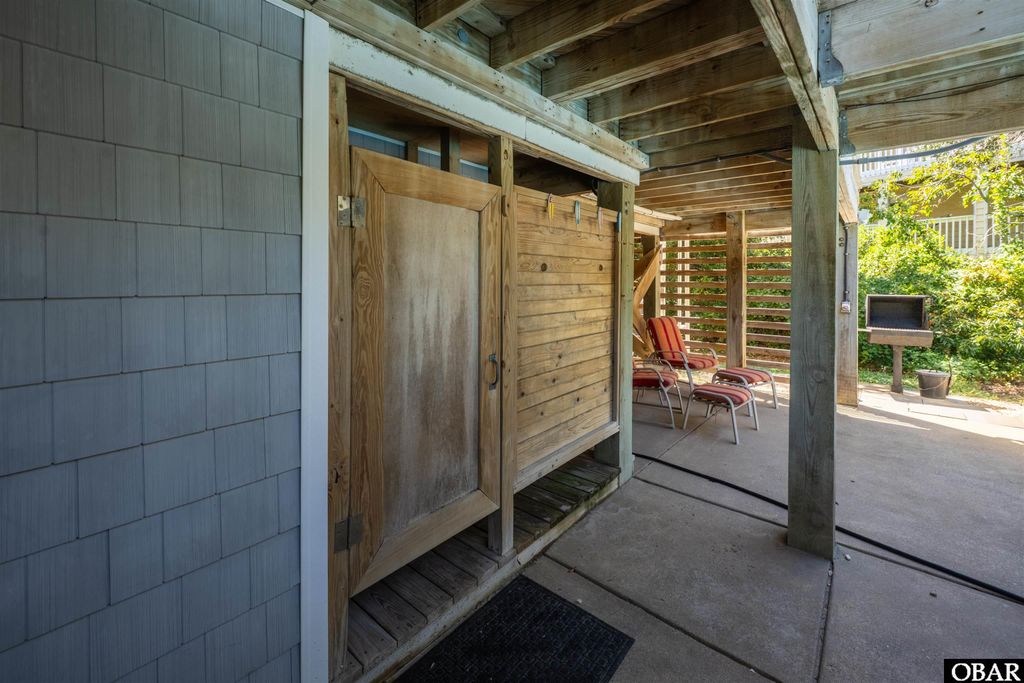 Image 61 of property listing at 114 Flight Drive, Duck, NC 27949