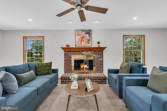 52 HAWKIN RD, Medford, NJ 08055