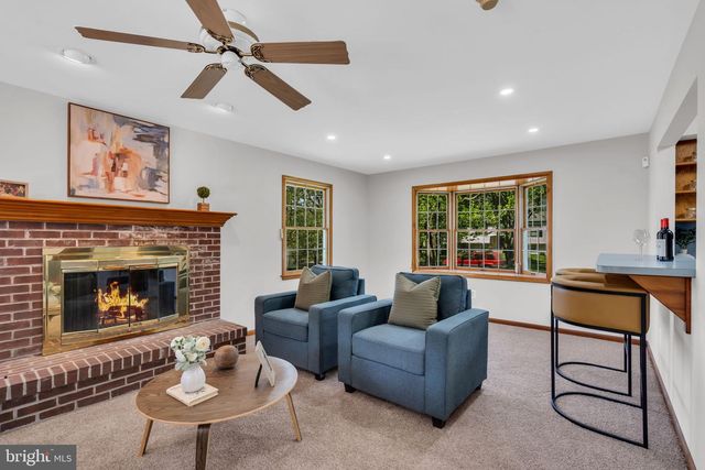 52 HAWKIN RD, Medford, NJ 08055