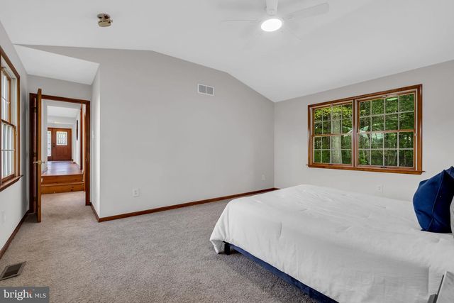 52 HAWKIN RD, Medford, NJ 08055
