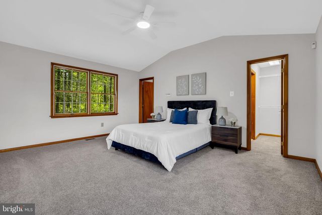 52 HAWKIN RD, Medford, NJ 08055