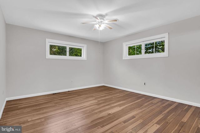 52 HAWKIN RD, Medford, NJ 08055