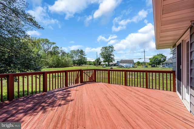 52 HAWKIN RD, Medford, NJ 08055