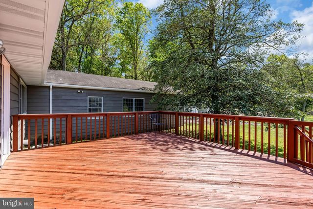 52 HAWKIN RD, Medford, NJ 08055