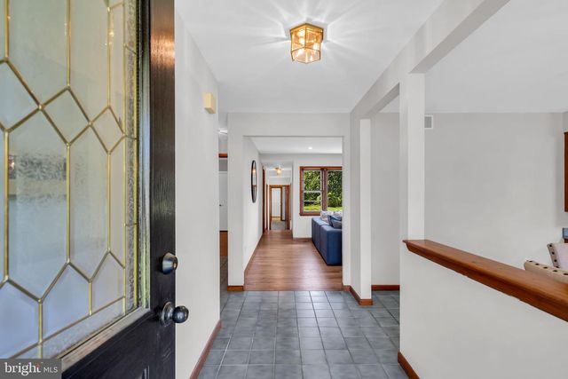 52 HAWKIN RD, Medford, NJ 08055