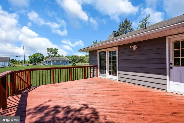 52 HAWKIN RD, Medford, NJ 08055