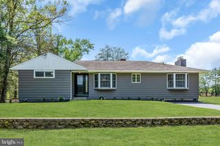 52 HAWKIN RD, Medford, NJ 08055