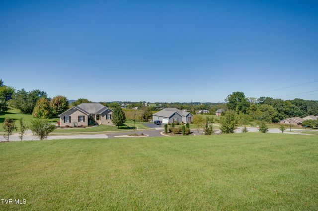 29 Azalea Ridge Ridge, Johnson City, TN 37601