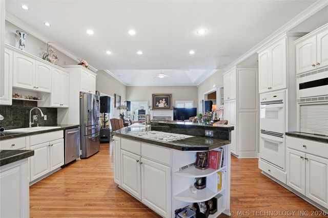 8626 S Florence Avenue, Tulsa, OK 74137