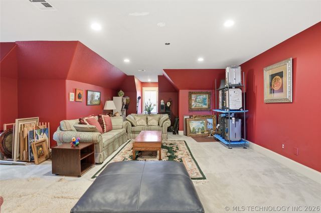 8626 S Florence Avenue, Tulsa, OK 74137