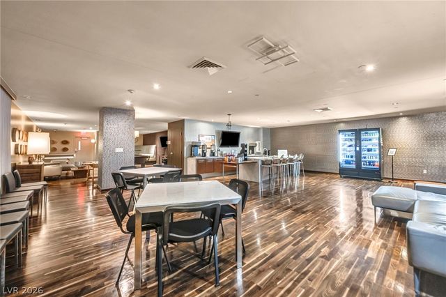 8255 Las Vegas Boulevard 719, Las Vegas, NV 89123