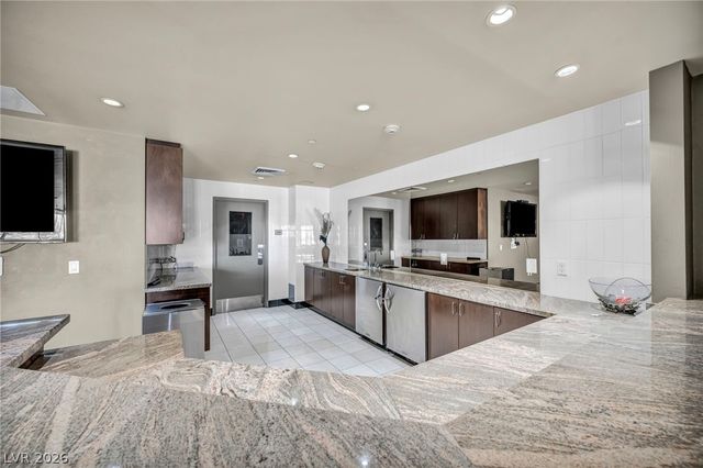 8255 Las Vegas Boulevard 719, Las Vegas, NV 89123