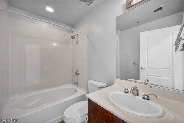 8255 Las Vegas Boulevard 719, Las Vegas, NV 89123