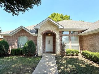 309 Vera Drive, Burleson, TX 76028