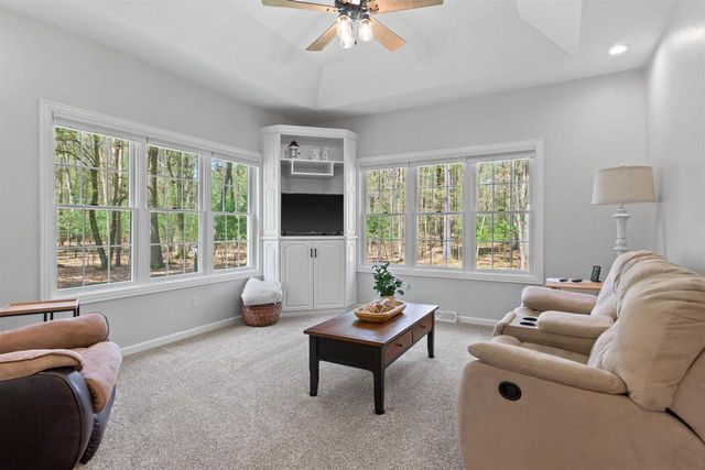 N1996 MAJESTIC PINES CIRCLE, Wautoma, WI 54982